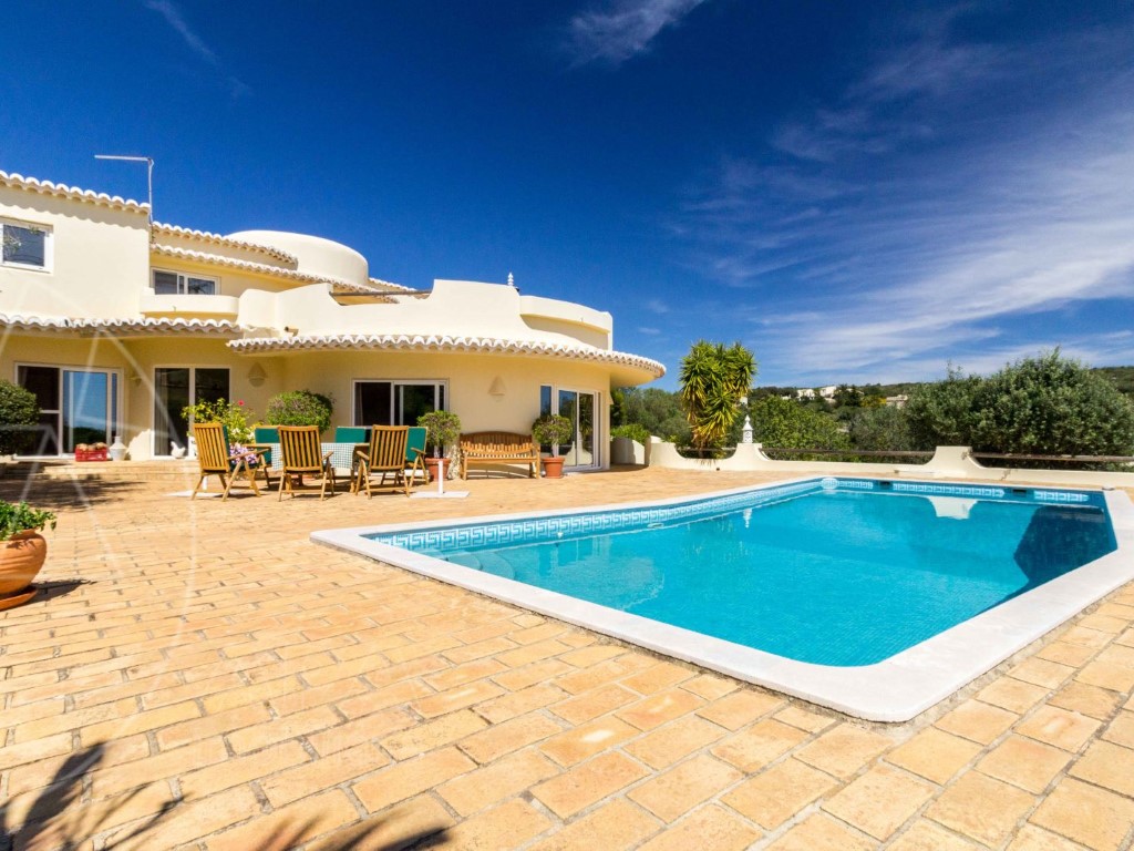 Home_for_sale_in_Faro_SMA11655