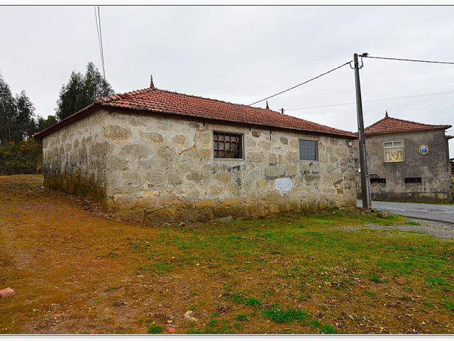 Ruin_for_sale_in_Porto_PSE11951