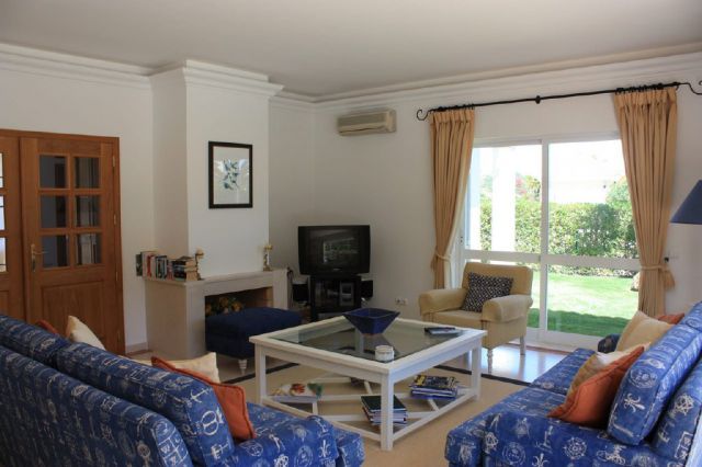 Villa_for_sale_in_Vilamoura_EMA12040
