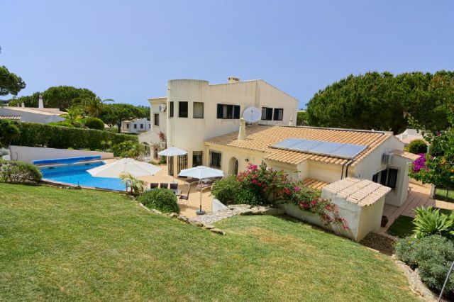 Villa_for_sale_in_Central Algarve_EMA12184