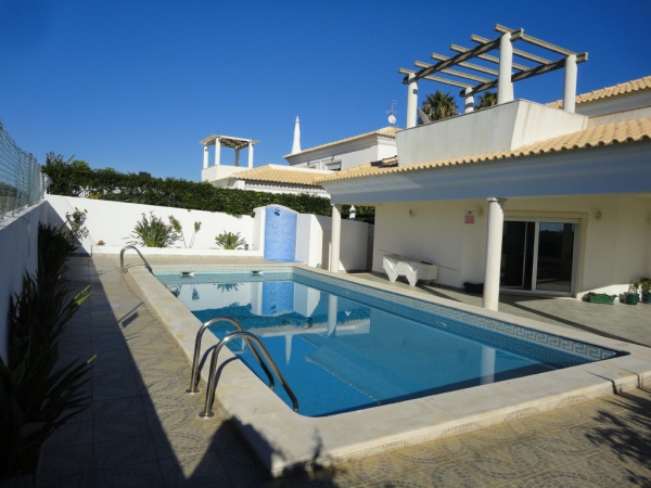 Villa_for_sale_in_Albufeira_SMA12877