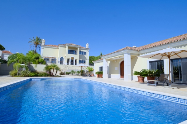 Villa_for_sale_in_Almancil_EMA12939