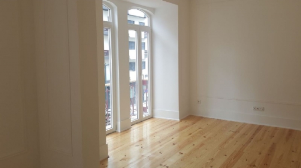 Property_for_sale_in_Lisbon_SMA13372