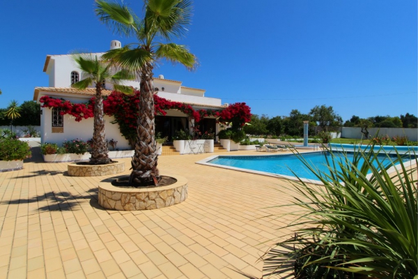 Villa_for_sale_in_Albufeira_SMA13422