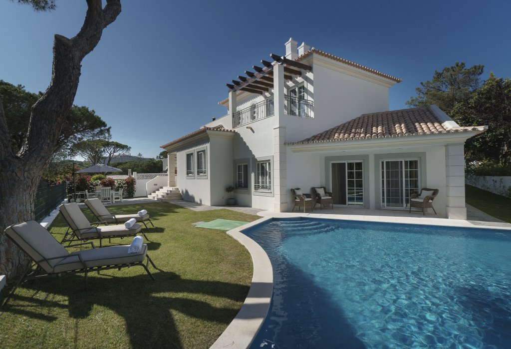 Villa_for_sale_in_Almancil_SMA13725
