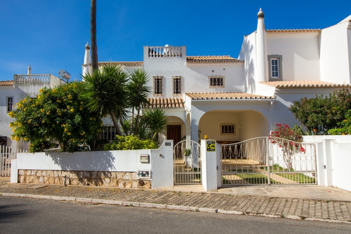 Villa_for_sale_in_Albufeira_LSA13904