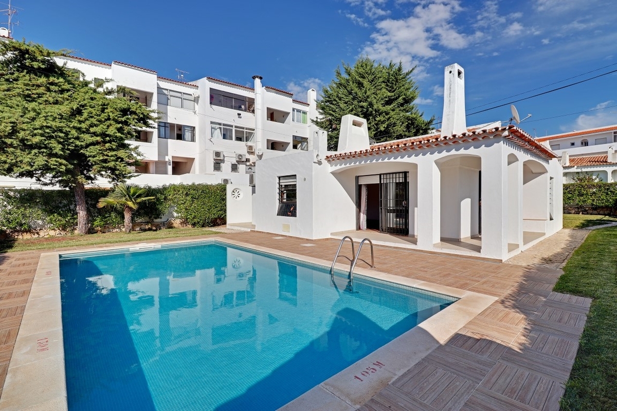 Villa_for_sale_in_Albufeira_LSA13916