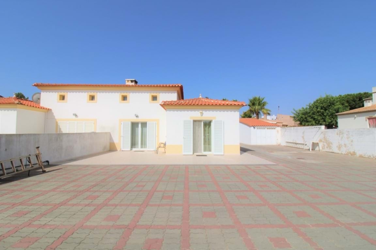 Villa_for_sale_in_Albufeira_LSA13925