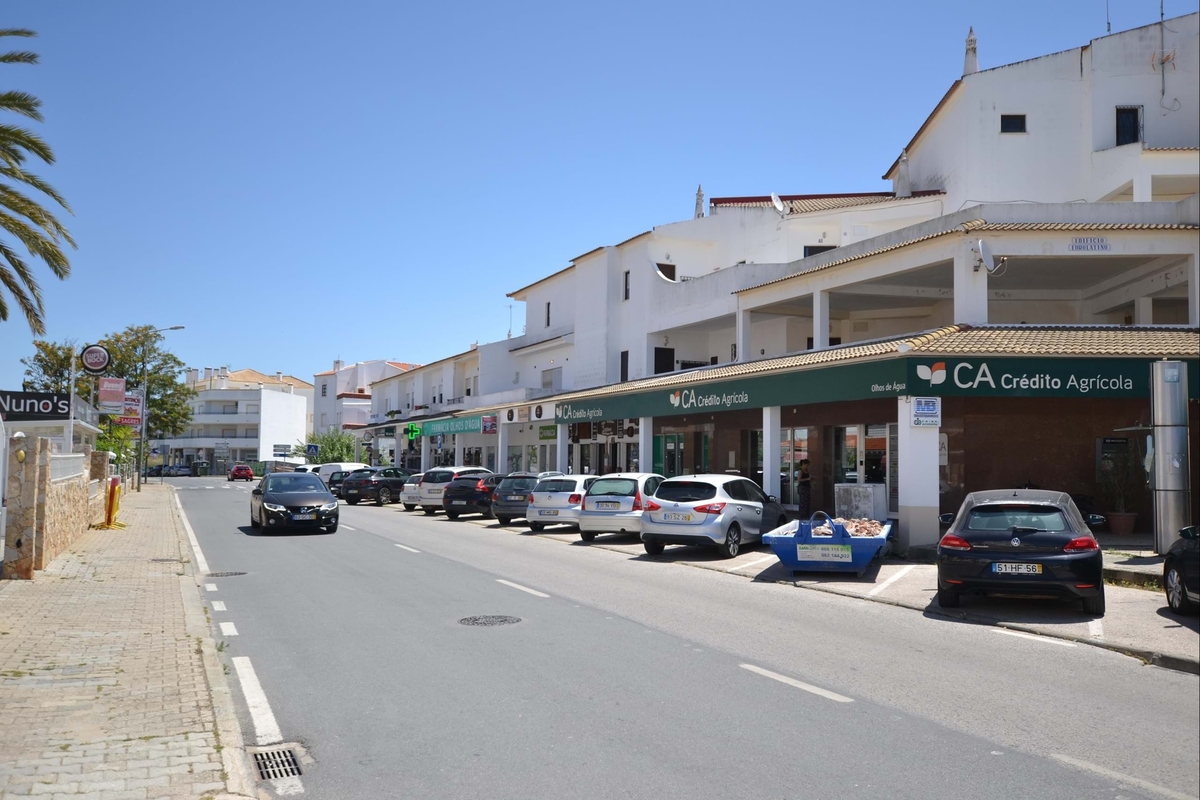 Commercial_for_sale_in_Olhos de Agua_LSA14080