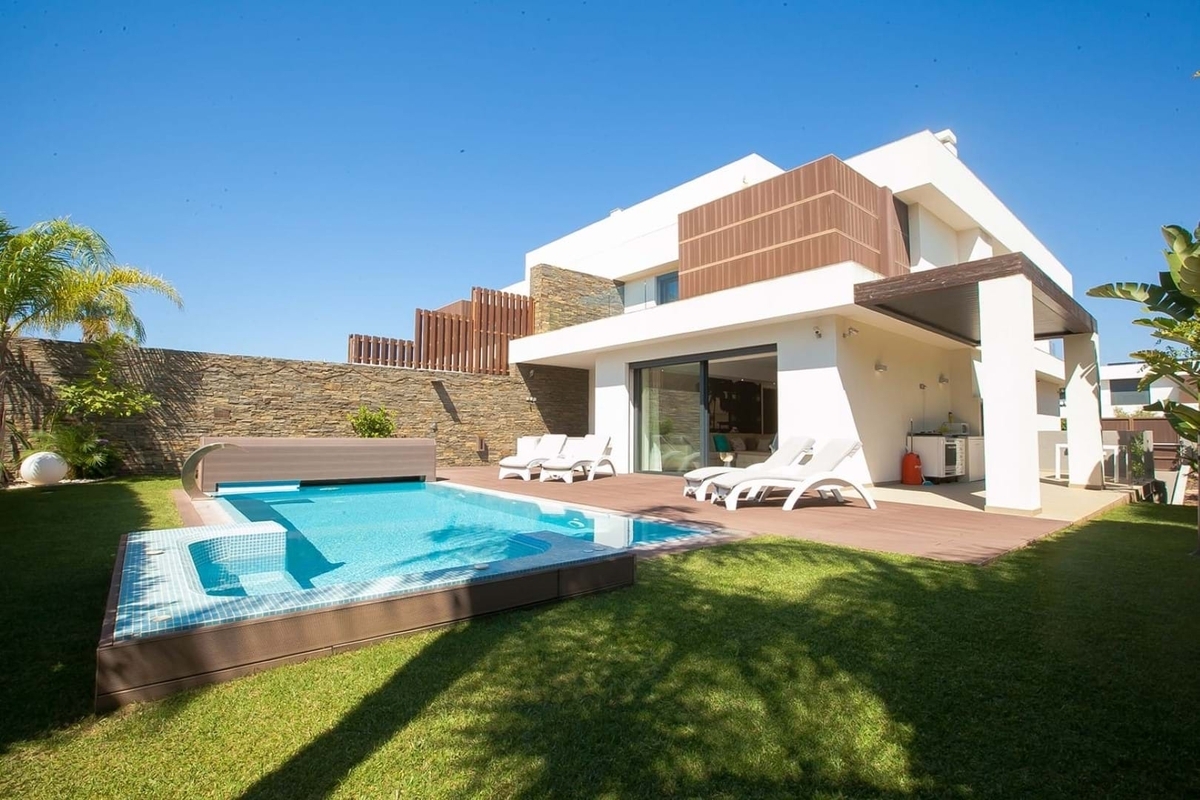 Villa_for_sale_in_Albufeira_LSA14120