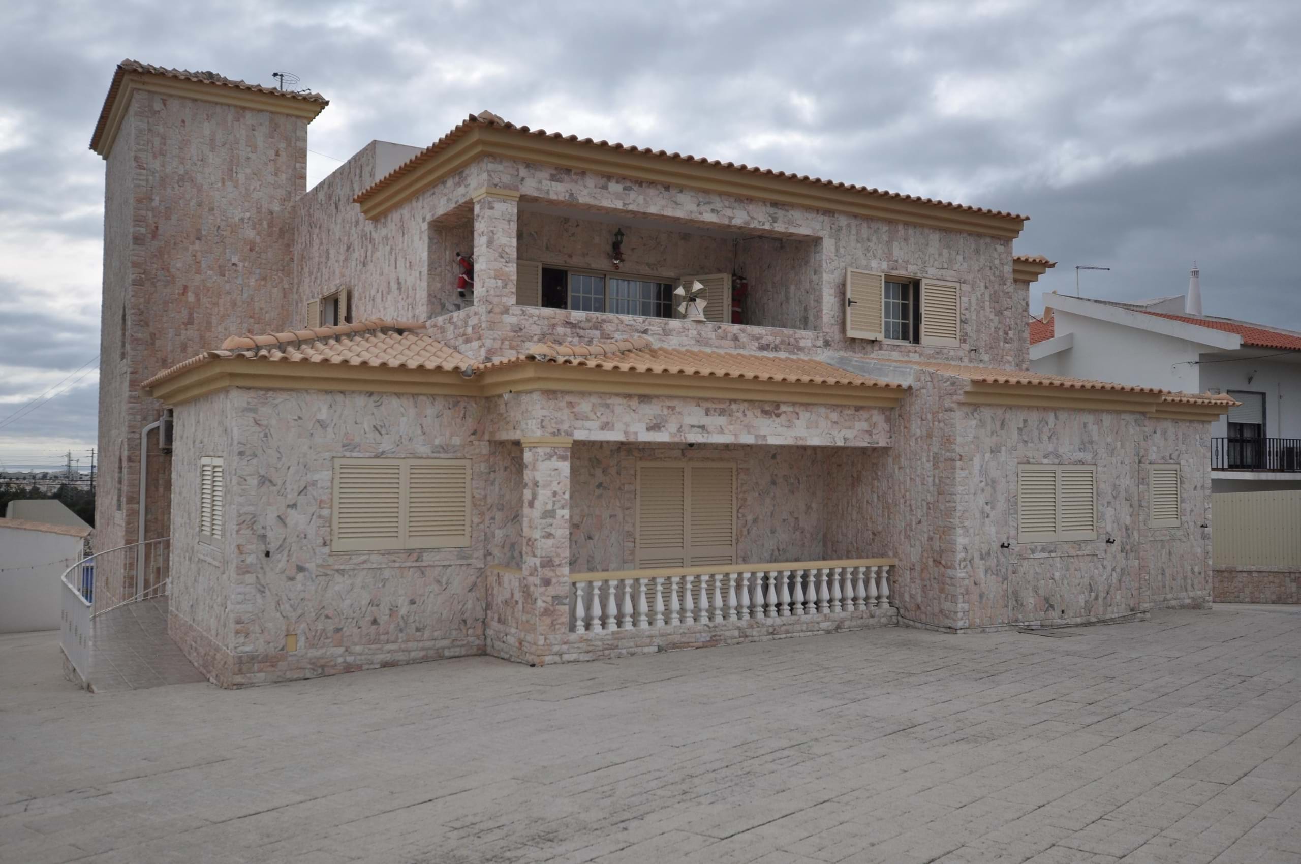 Villa_for_sale_in_Albufeira_LSA14165