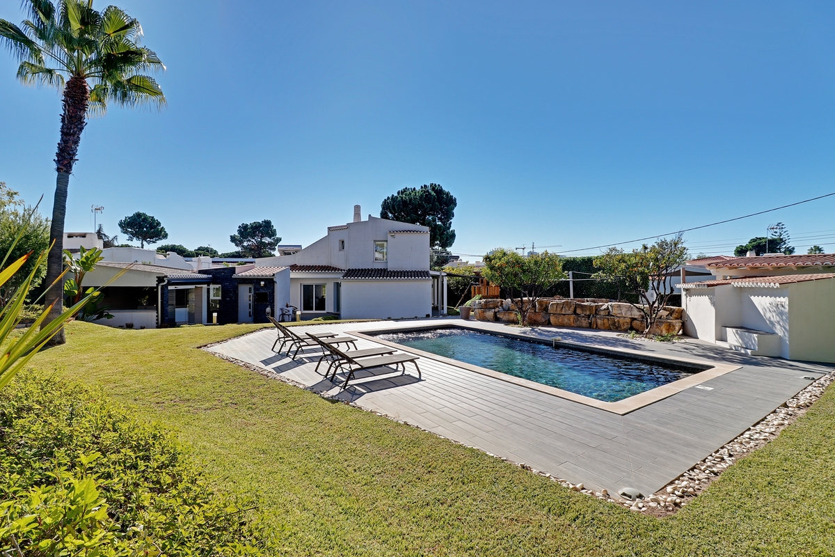 Villa_for_sale_in_Vilamoura_LSA14196