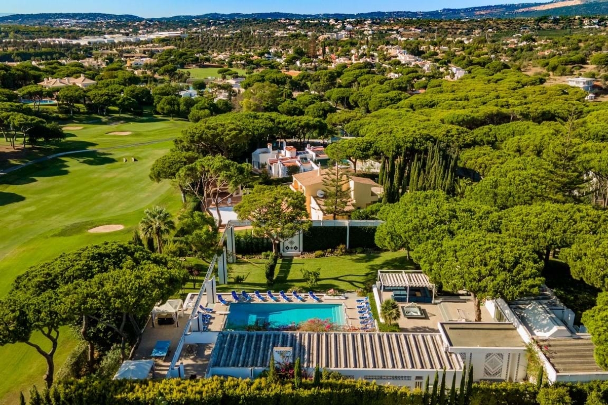 Villa_for_sale_in_Vilamoura_LSA14199