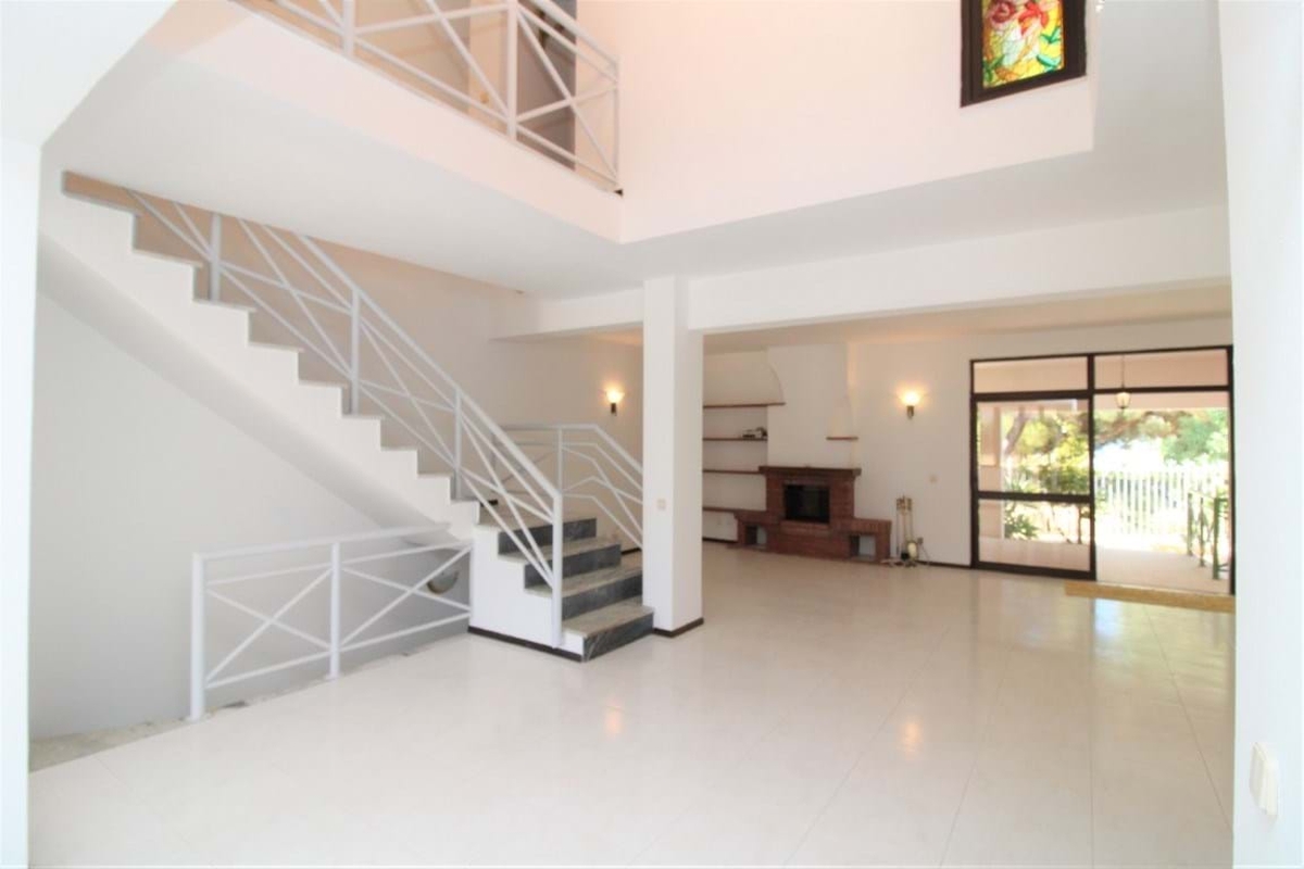 Villa_for_sale_in_Vilamoura_LSA14240