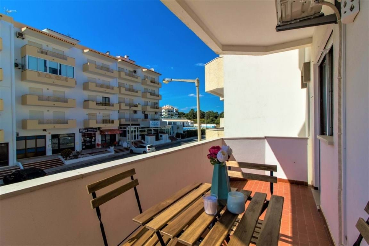 Apartment_for_sale_in_Olhos de Agua_LSA14250