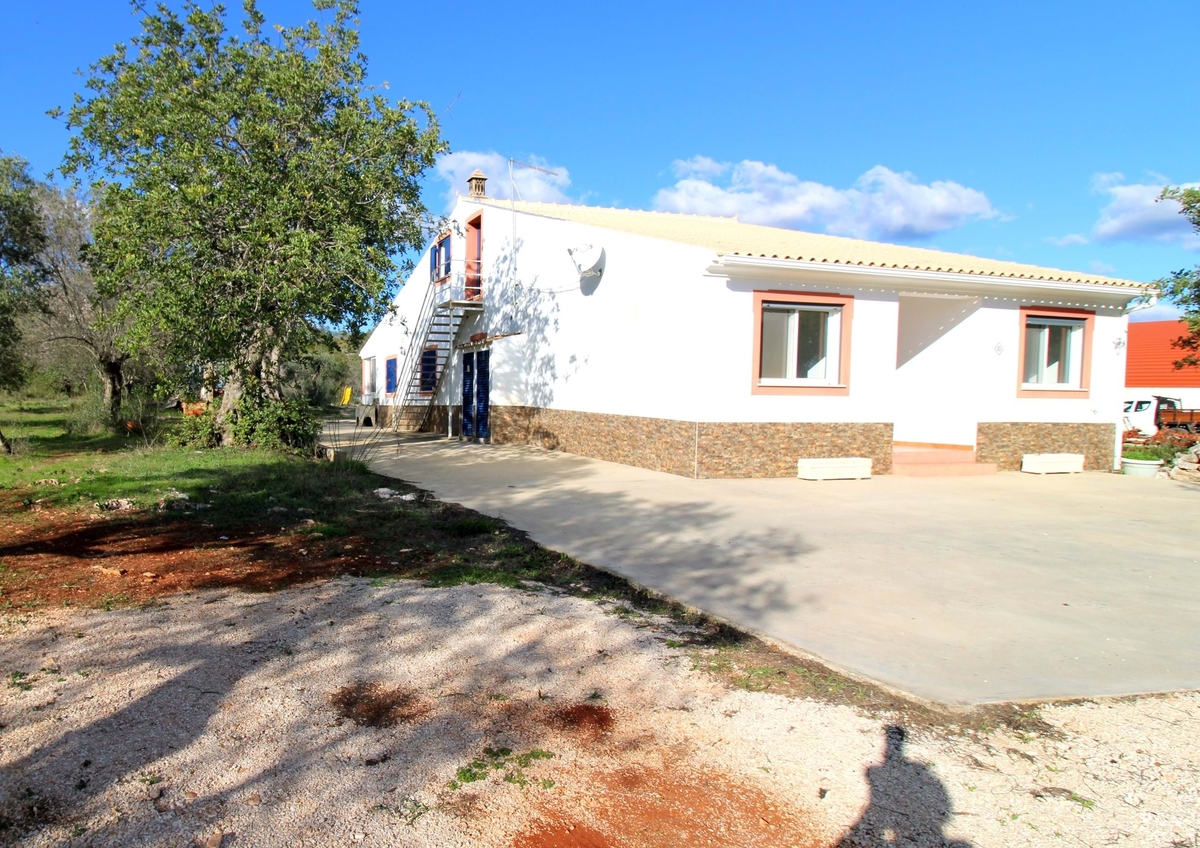 Villa_for_sale_in_Salir_LSA14282