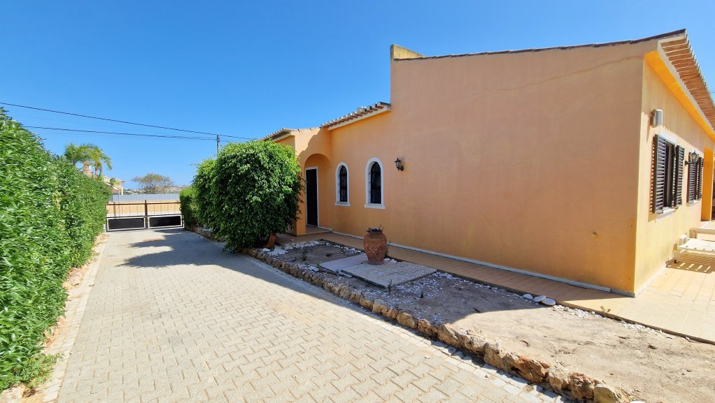 House_for_sale_in_Guia, Albufeira_SMA14393