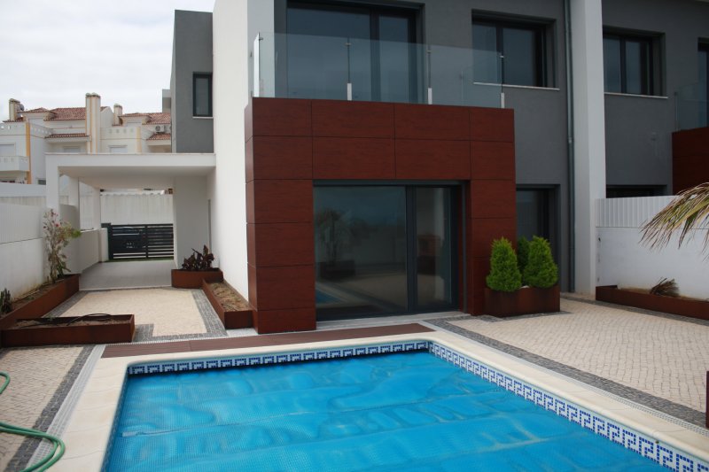 Home_for_sale_in_Ericeira_SLI8147
